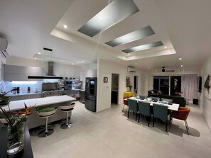 House, 5 Bedrooms, Accessible, Private Pool | Dining room - Backyard Beach House Oceanfront Luxury 5 Bdr (Jacó)