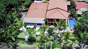 House, 5 Bedrooms, Accessible, Private Pool | Front of property - Backyard Beach House Oceanfront Luxury 5 Bdr (Jacó)