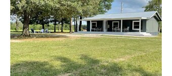 Charming 3-bedroom cottage in Leola with AC