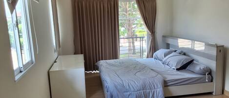 3 habitaciones, internet y acceso para silla de ruedas