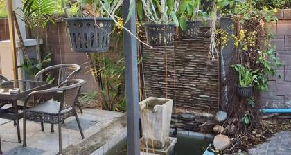 Spacious Entire House with shared Fitness Room and Shared Indoor Pool in club