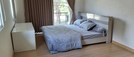 3 bedrooms, Internet, wheelchair access