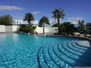 Pool - Beautiful van, beaches, accessible pet friendly (Exmouth)