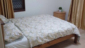Unclassified image, 2 of 9, button - 3 Bed, 1 Wash and Extra Toilet - Close to Parramatta CBD - Full House (Westmead)