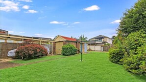 Unclassified image, 4 of 9, button - 3 Bed, 1 Wash and Extra Toilet - Close to Parramatta CBD - Full House (Westmead)