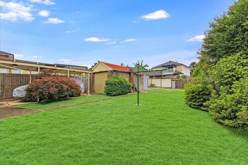4 Bed, 1 Wash and Extra Toilet - Close to Parramatta CBD - Full House