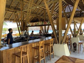 Bar (in der Unterkunft)