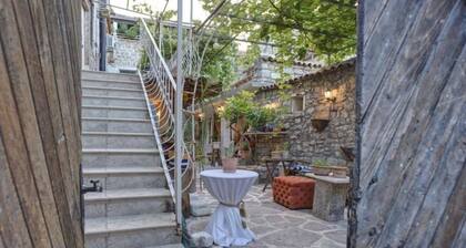 Quaint & Affordable Stay in Budva Traditional Stone House - Double Room 1