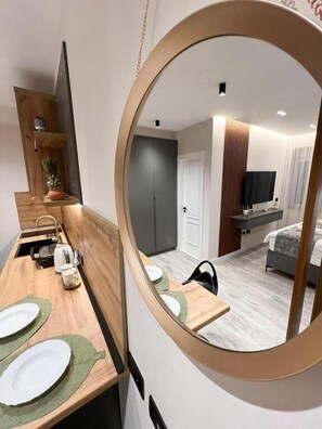 Classic-Apartment, Balkon, Bergblick | Esszimmer