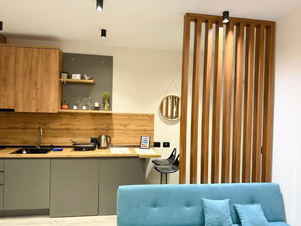 คลาสสิกอพาร์ทเมนท์, ระเบียง, วิวภูเขา | ครัวส่วนตัว | กาต้มน้ำไฟฟ้า, เตาปิ้งขนมปัง