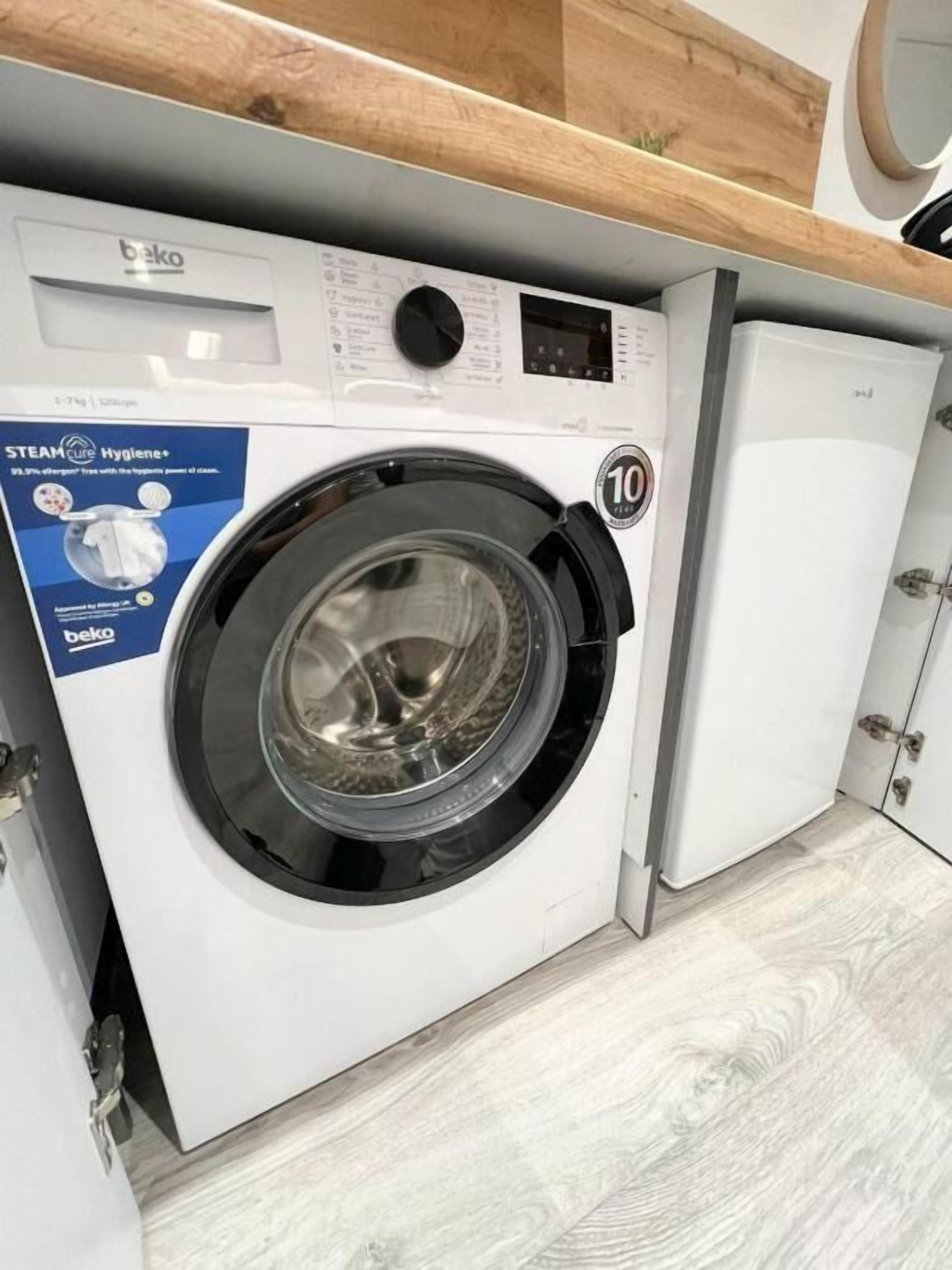 Classic Apartment, Balcony, Mountain View | Laundry