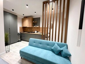 Classic-Apartment, Balkon, Bergblick | Wohnzimmer