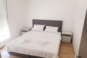 1 bedroom, iron/ironing board, free WiFi