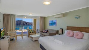 1 soverom, strykejern/-brett, internettilgang og sengetøy