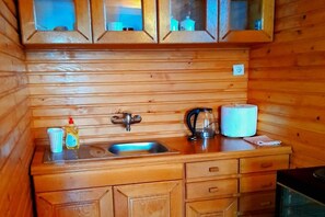 Private kitchen - Eco Village Coric - Two Bedroom Apartment with Terrace (Deluxe Bungalow 1) (Mojkovac)