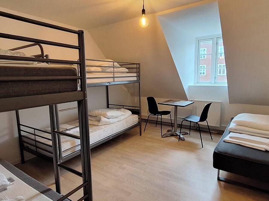 Ropa de cama hipoalergénica y escritorio