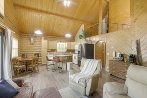 TV - Waterfront Cabin w/ Bighorn Mountain Views! (Sheridan)