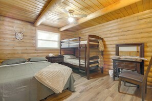 3 chambres, fer et planche à repasser, accès Internet, draps fournis