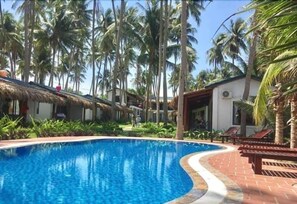 Outdoor pool - The Legend Coco Beach (Phan Thiet)
