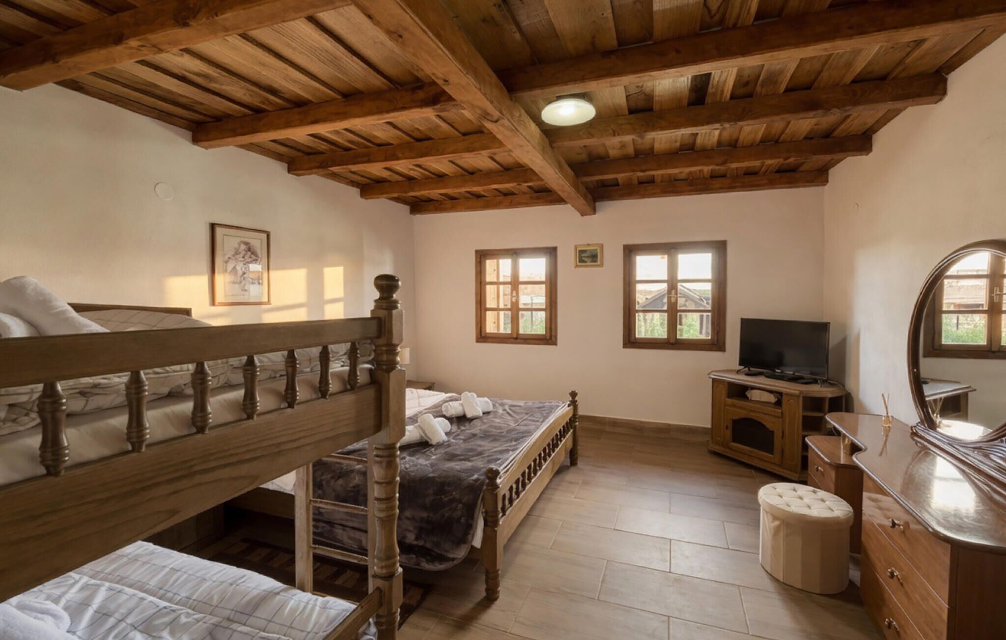 1 bedroom, travel crib, free WiFi