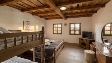 1 bedroom, travel crib, free WiFi