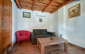 TV, stereo - Pet friendly home in Kutina with sauna (Kutina)