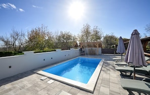 Pool - Gorgeous home in Kutina (Kutina)