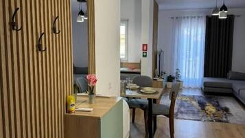 Lejlighed - balkon - byudsigt | Opholdsområde | Fladskærms-tv