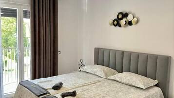 Apartment, Balcony, City View | Soundproofing, iron/ironing board