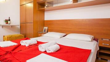 Iron/ironing board, free WiFi