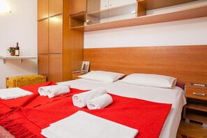 Fer et planche à repasser, accès au Wi-Fi (inclus)