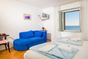 1 bedroom, iron/ironing board, free WiFi
