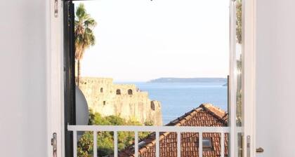City & Sea Escape – A Perfect Stay in Herceg Novi - Studio Apartment