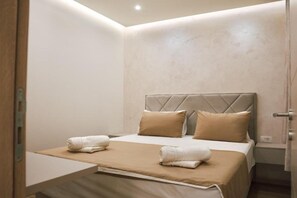 1 habitación, tabla de planchar con plancha y wifi gratis 