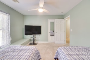 4 bedrooms, iron/ironing board, travel cot, Internet - 8 Mi to University of Alabama: Family Home w/ Yard (Tuscaloosa)