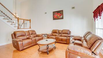 Televisión y chimenea