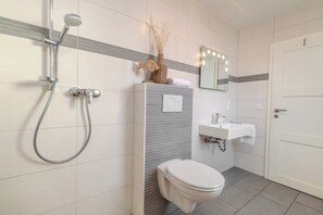 Een douche, een haardroger