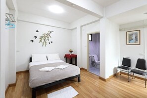 Standard Double Room - Collection O Centre Place  (Chiang Mai)
