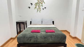 Standard Double Room | Desk, laptop workspace, free WiFi, bed sheets