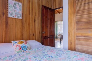 House, 2 Bedrooms, Smoking, Balcony