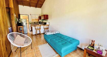 Cozy & Beautiful Casa Aire, Near Lake Park & Town
