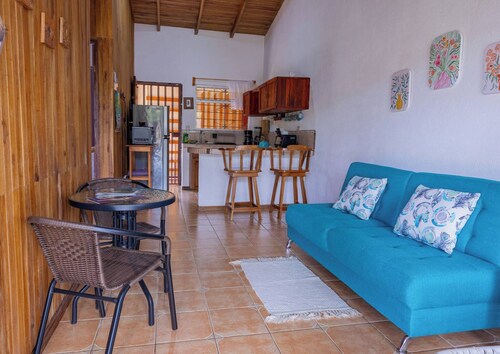 Cozy & Beautiful Casa Aire, Near Lake Park & Town