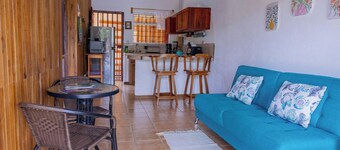 Cozy & Beautiful Casa Aire, Near Lake Park & Town