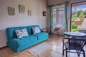 House, 2 Bedrooms, Smoking, Balcony | Living room | Books - Cozy & Beautiful Casa Aire, Near Lake Park & Town (Arenal)