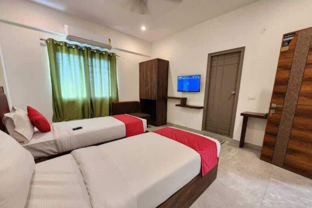 Ylelliset vuodevaatteet, työpöytä