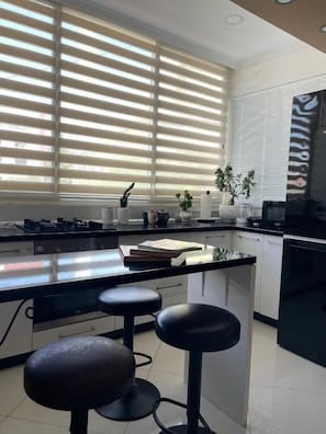 Apartment, Balcony, City View | Private kitchen