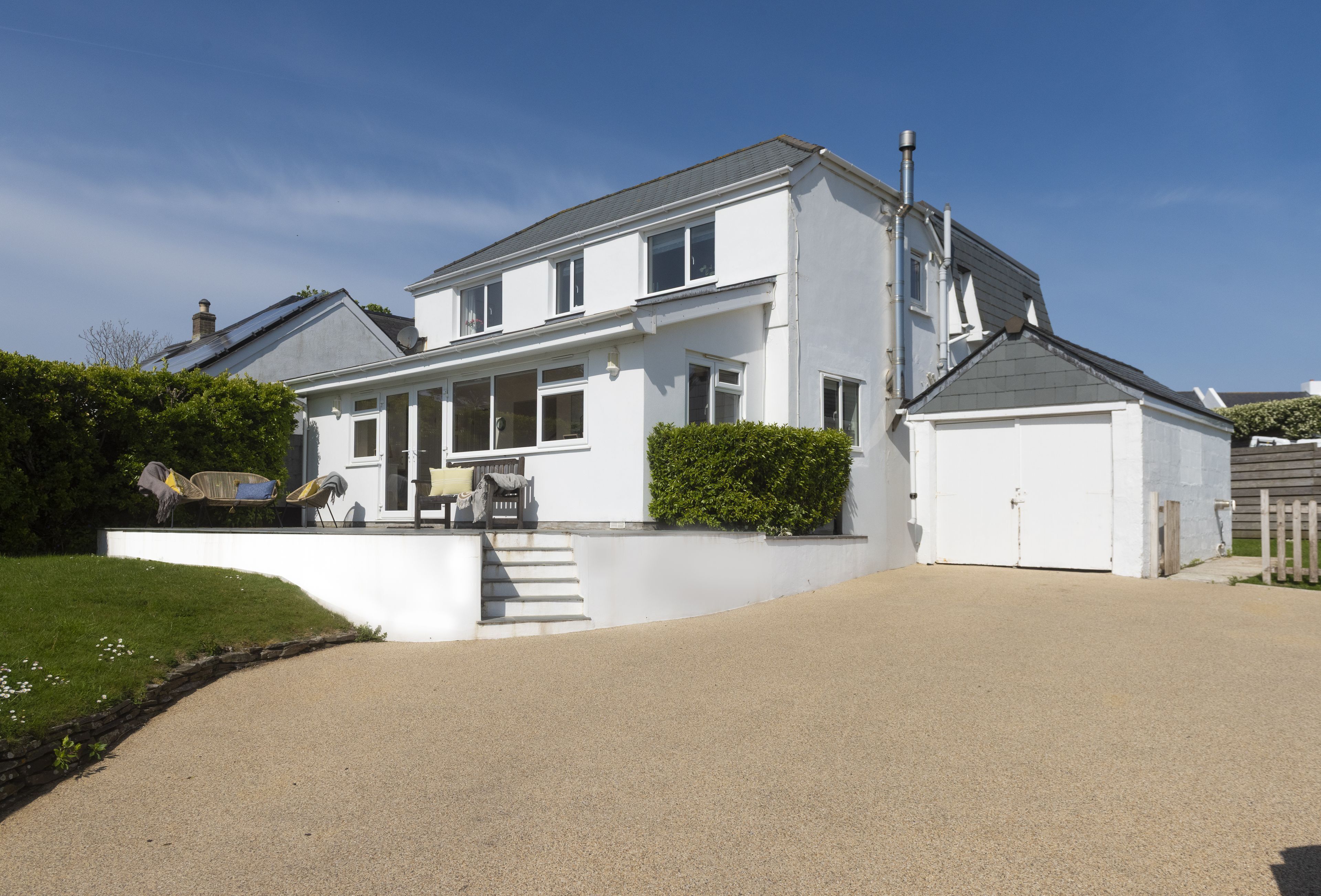 المنشأة من الخارج