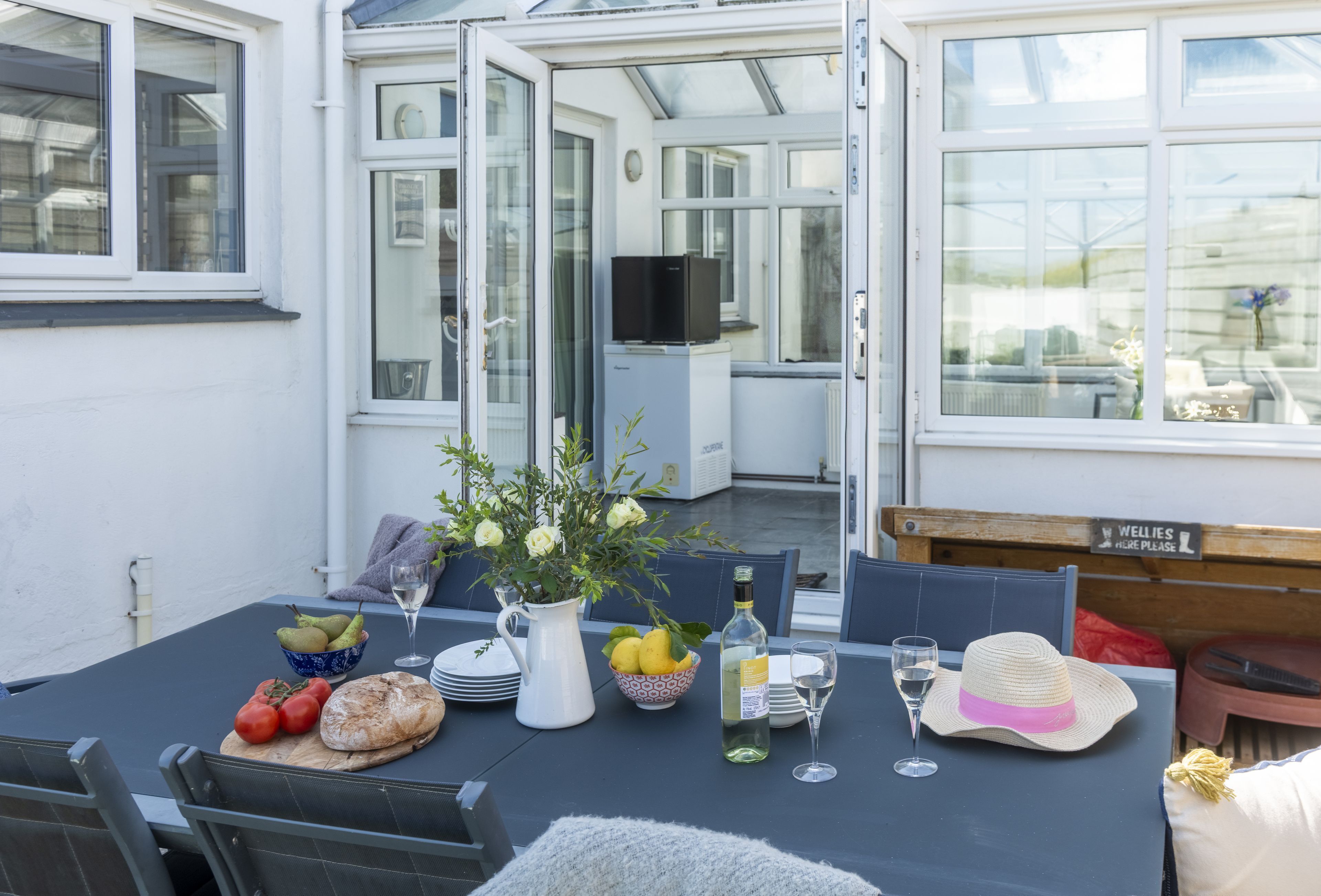 تناول الطعام بالخارج