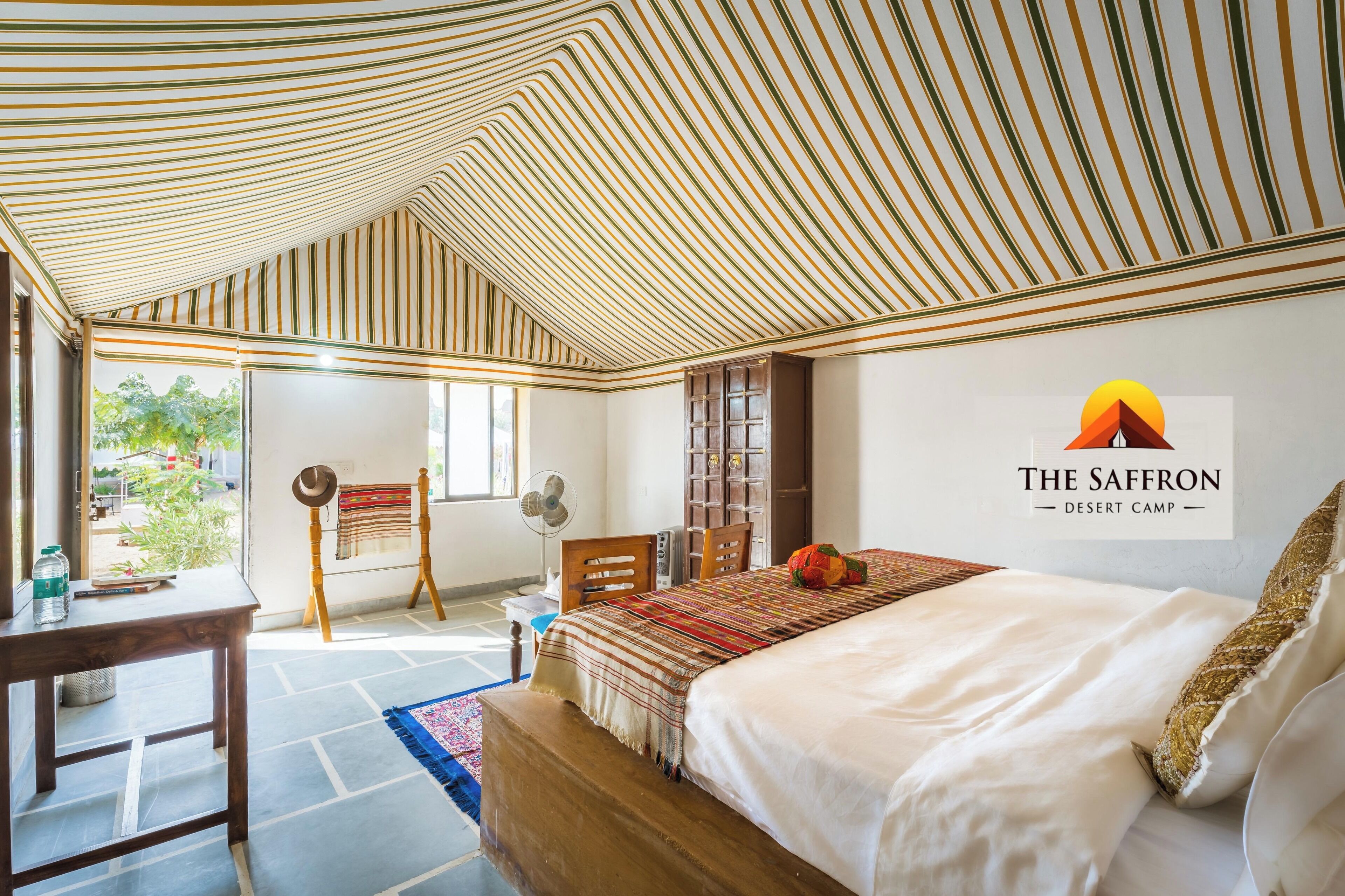 Luxury Room | Desk, free WiFi, bed sheets