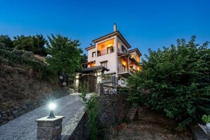 Exterior - Aelion Escape – Nature Hideaway with Stunning Mountain Views (Karpenisi)